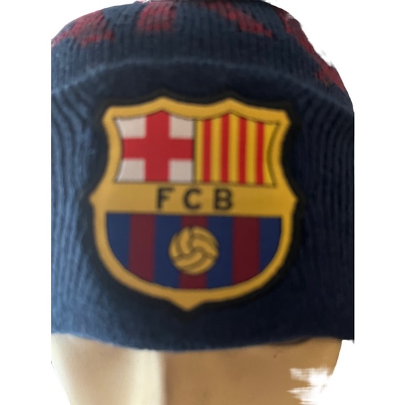 FC BARCELONA SUPPORTERS BEANIE - Picture 2 of 7